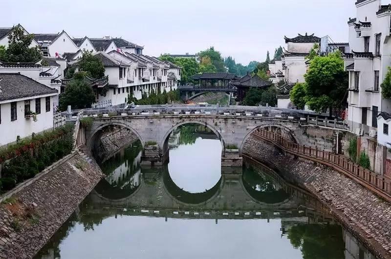 世体：京多安尊重哈维宣布离任的决定，并认为自己没有理由干预